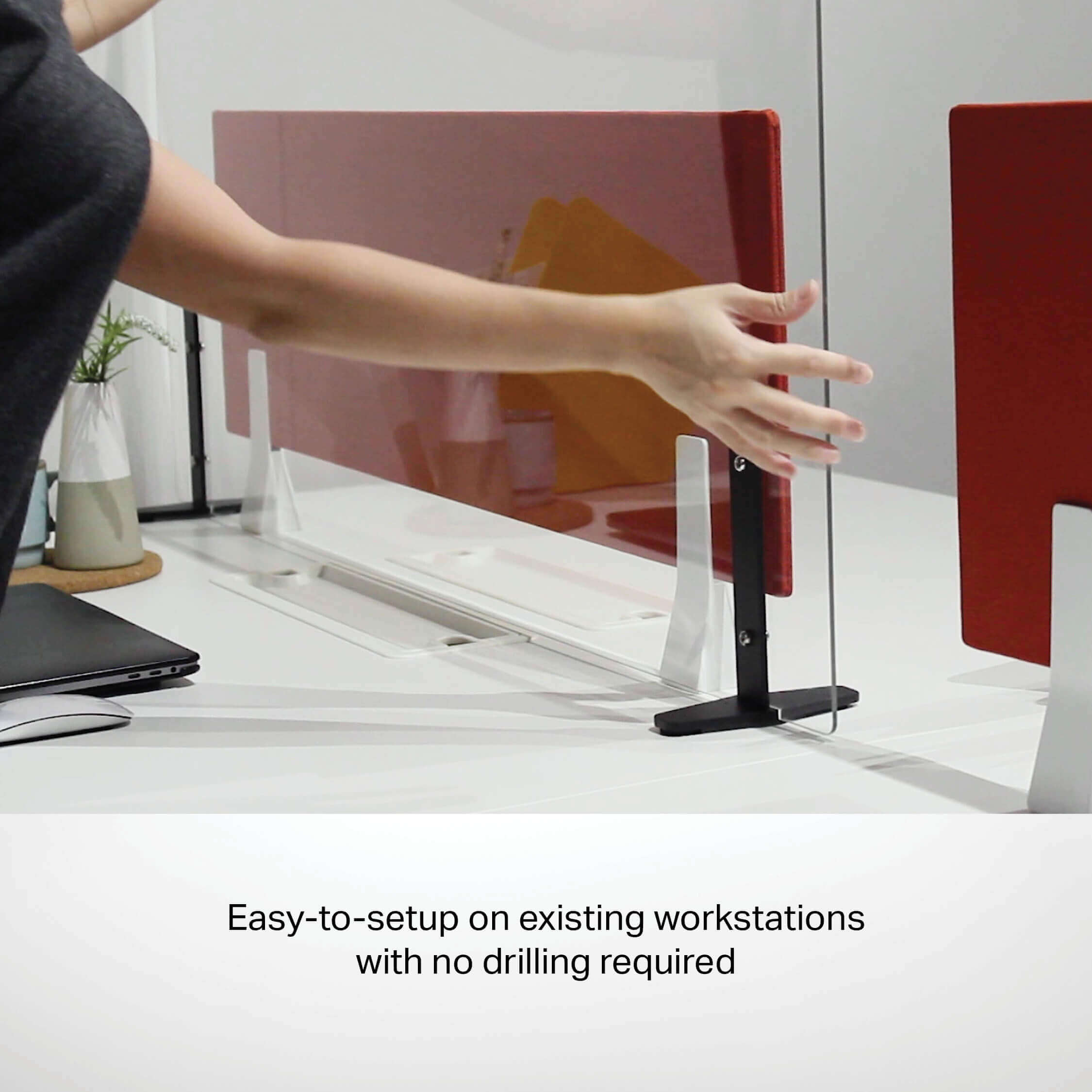 Easy to Set Up Acrylic Shield to Practice Social Distancing in the Office - Comfort Furniture