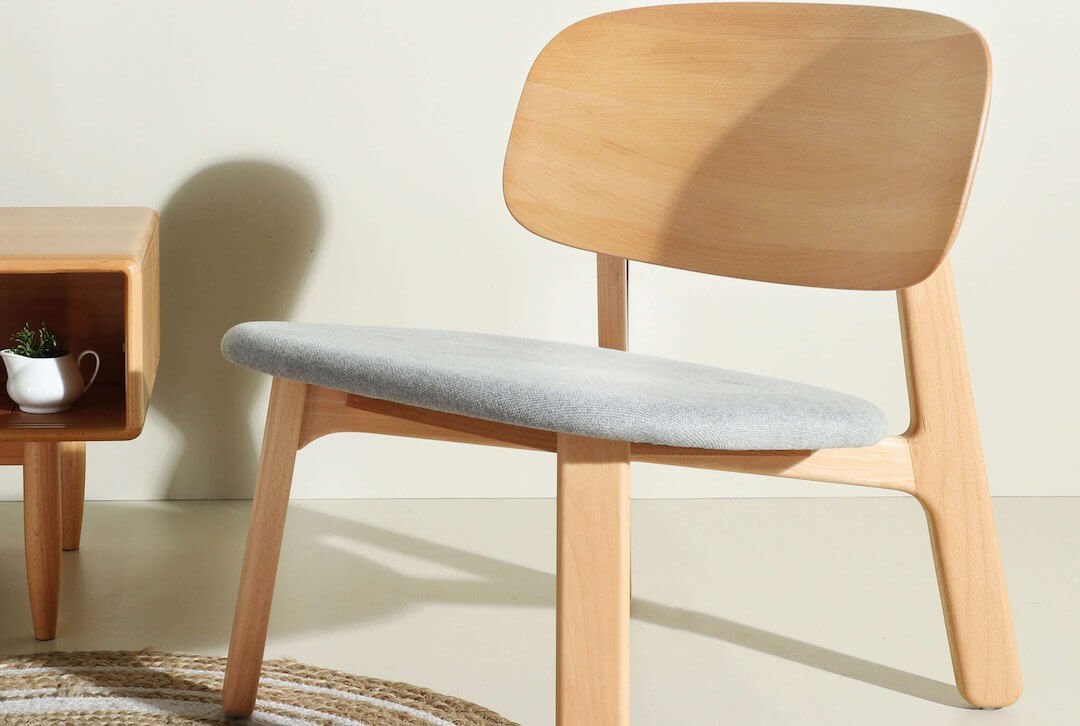 Daffie Solid Beech Wood Lounger - Comfort Furniture