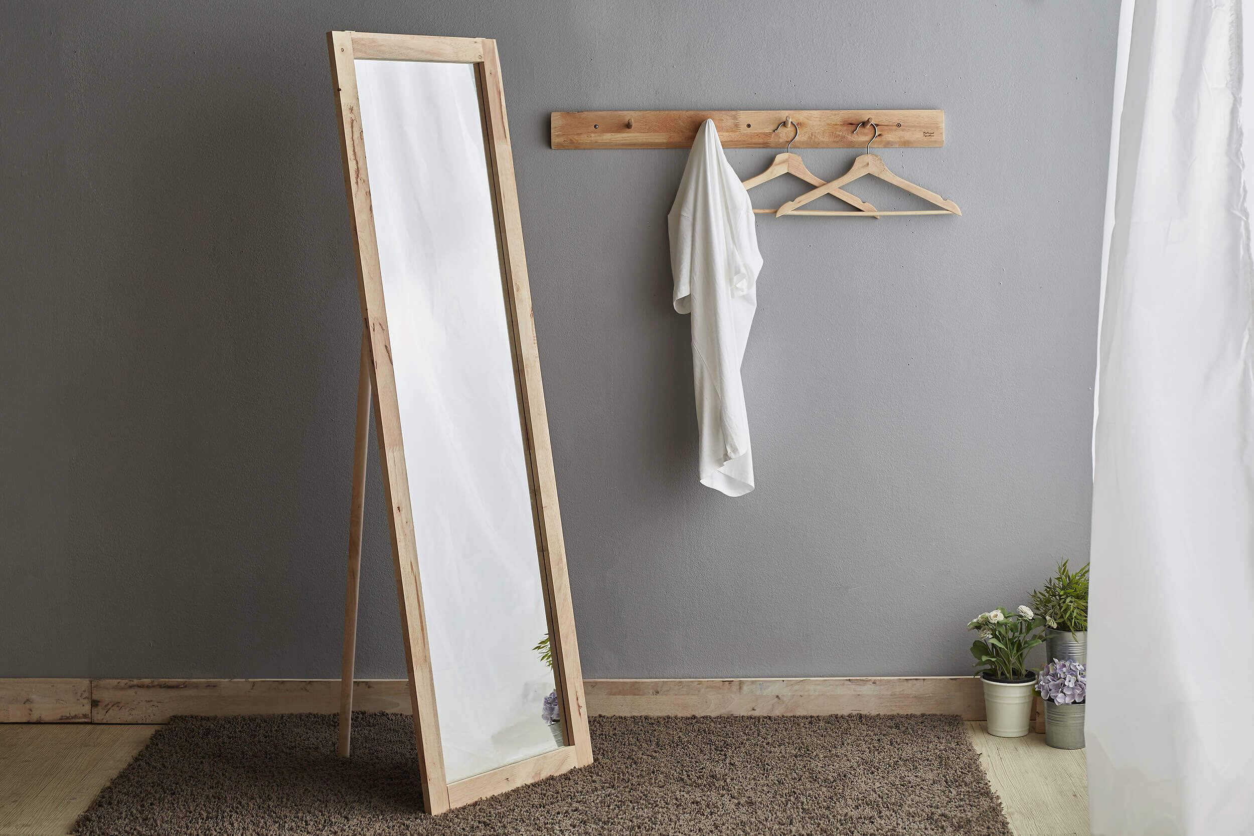 Gaper Standing Mirror Decor For Small Bedroom - Comfort Furniture