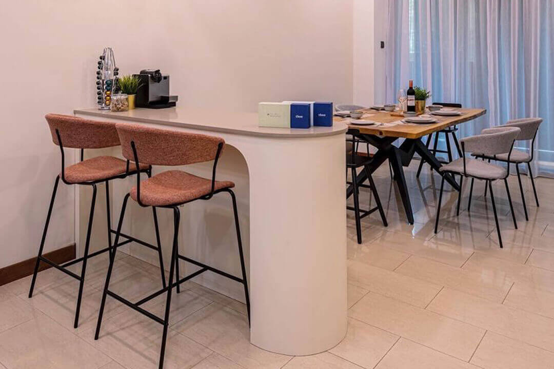 Guide On How To Select The Right Bar Stools - Comfort Furniture