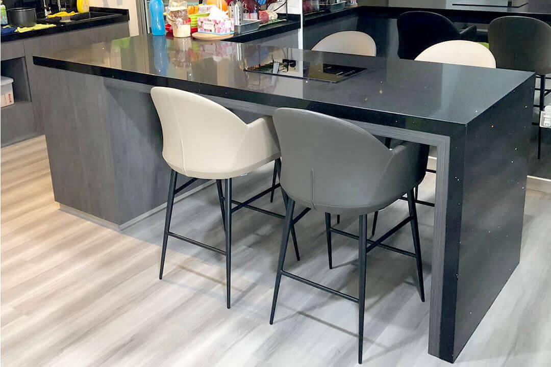How To Select Moulded Foam Bryce Barchair - Comfort Furniture