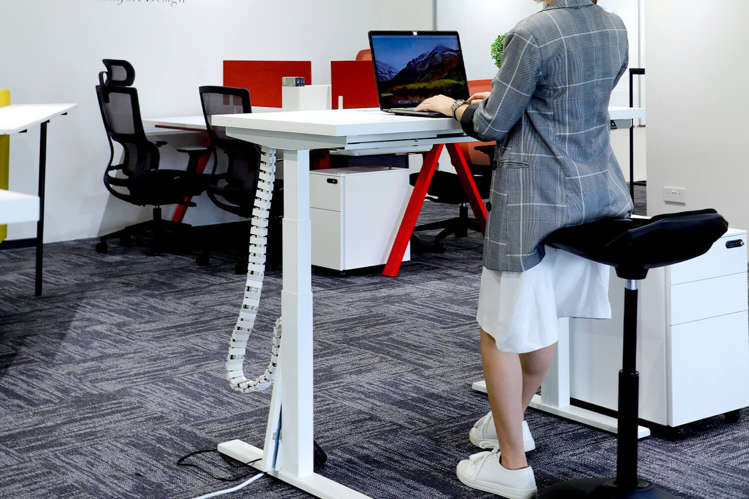 Helena stool and Tito table - Comfort Furniture