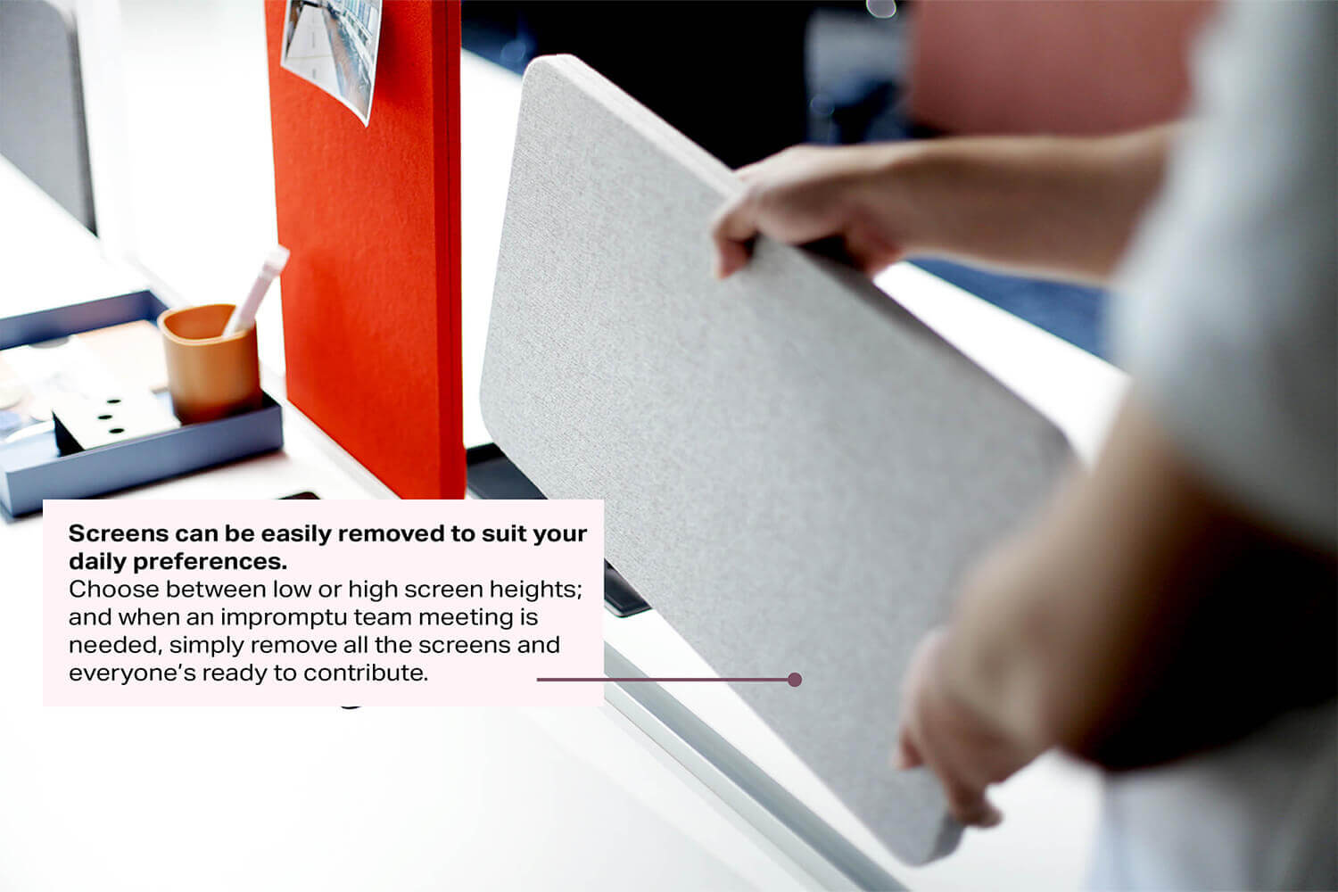 Removing screen for Intel workstation 2 - Comfort Furniture