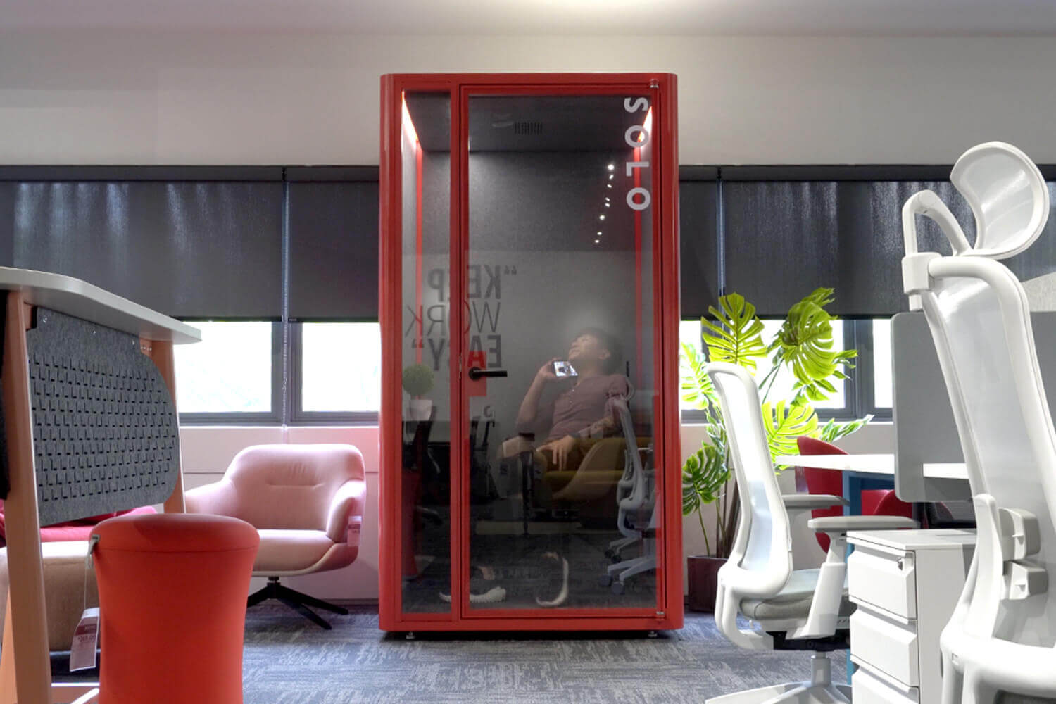 Privacy phone pod - Comfort Furniture