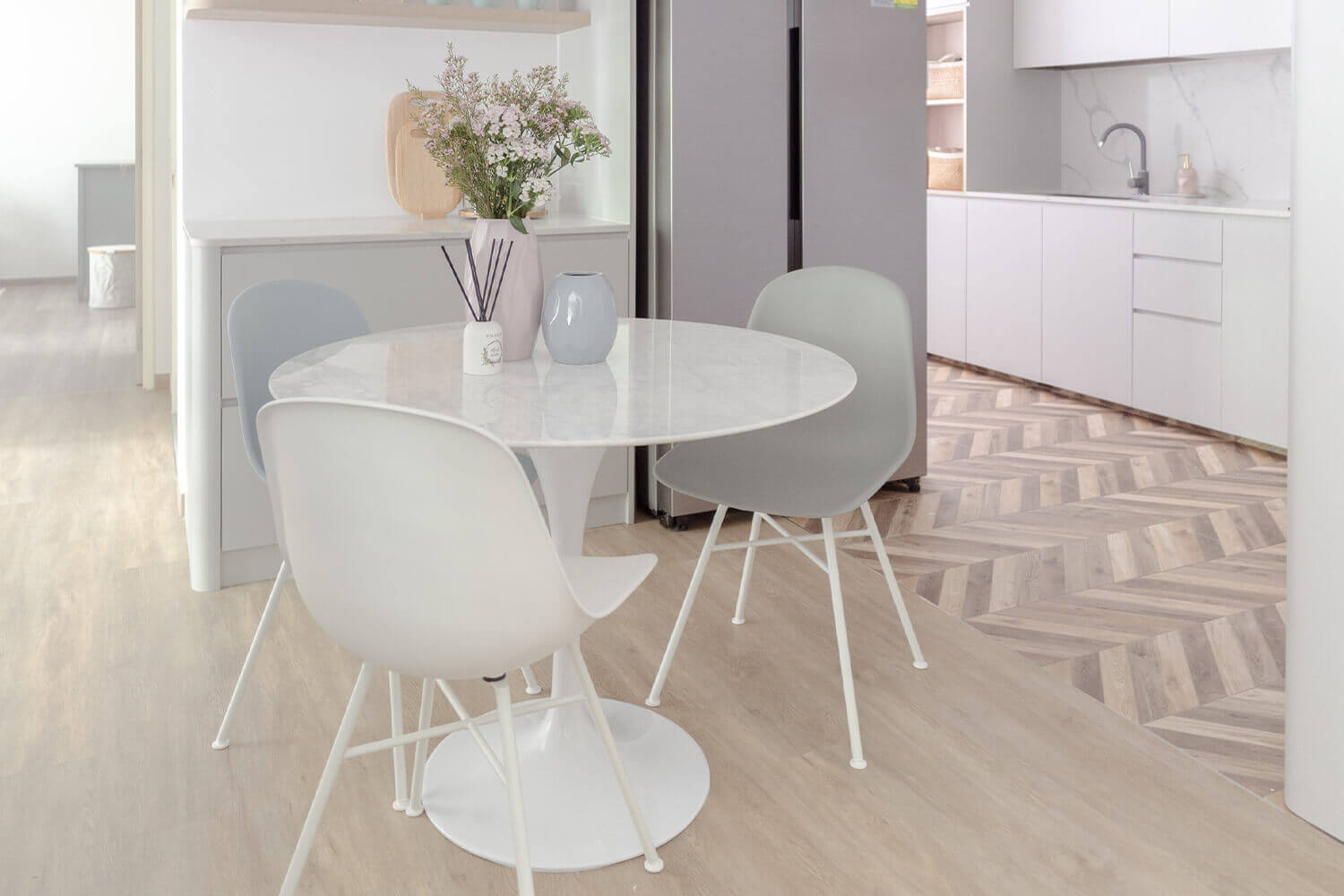 Tulip Round Dining Table - Comfort Furniture