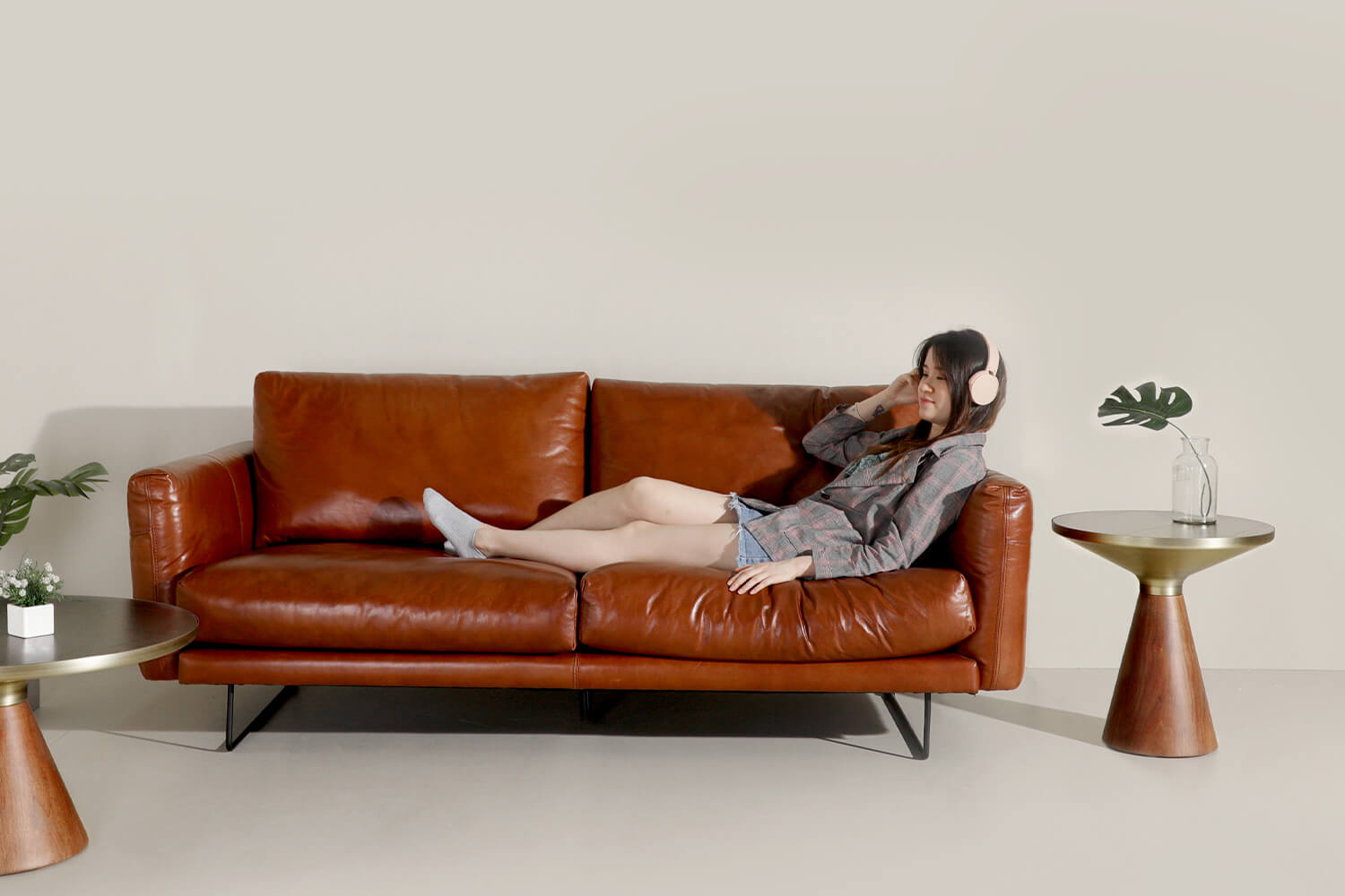Bambri leather sofa 1 - Comfort Furniture