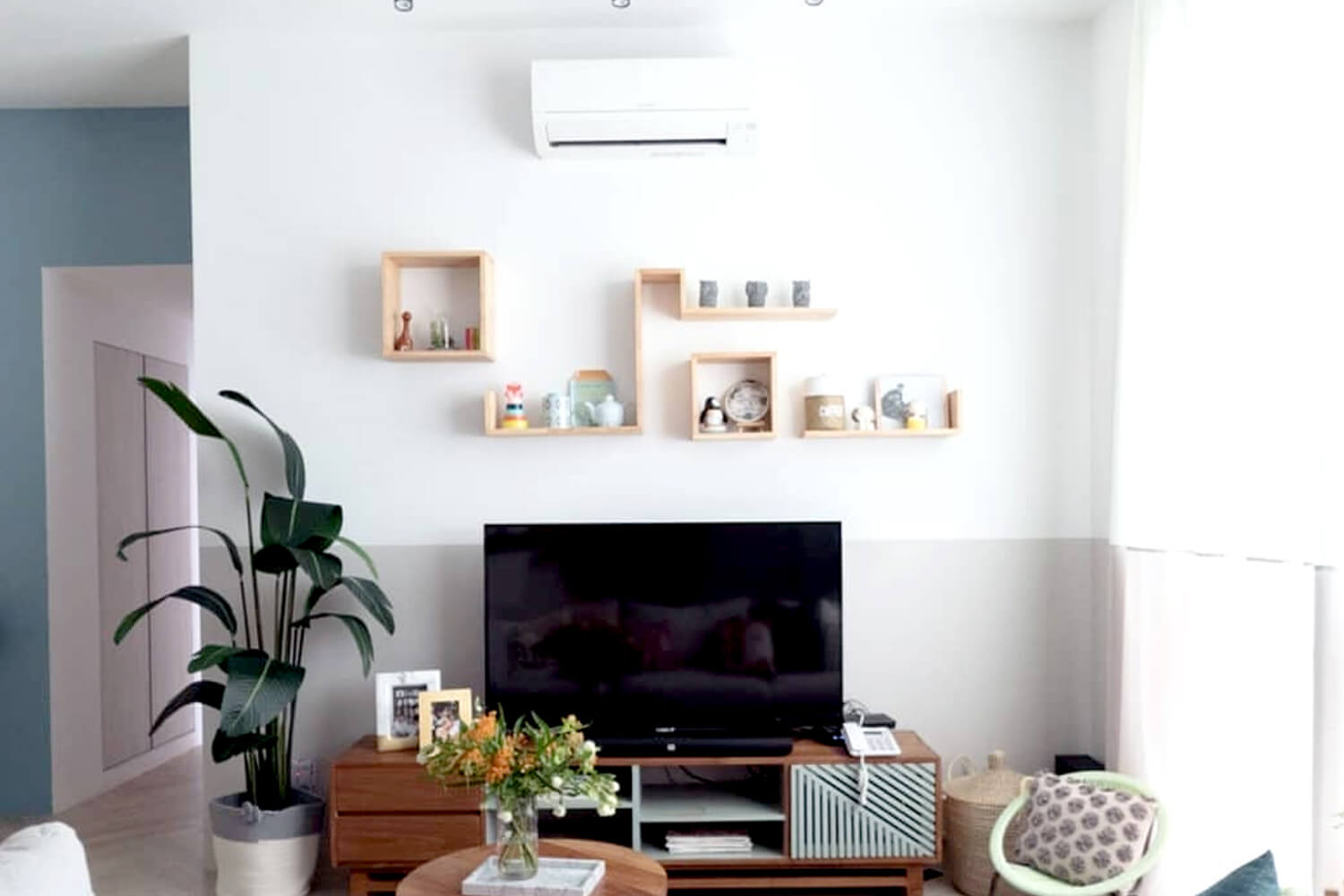 Idona Wall Shelf - Comfort Furniture