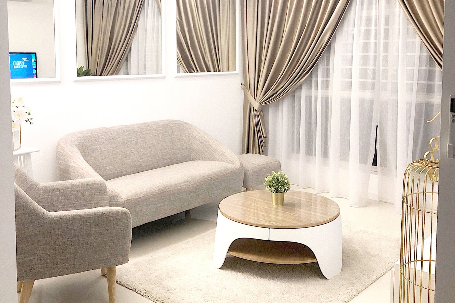 Winsland sofa 3 - Comfort Furniture