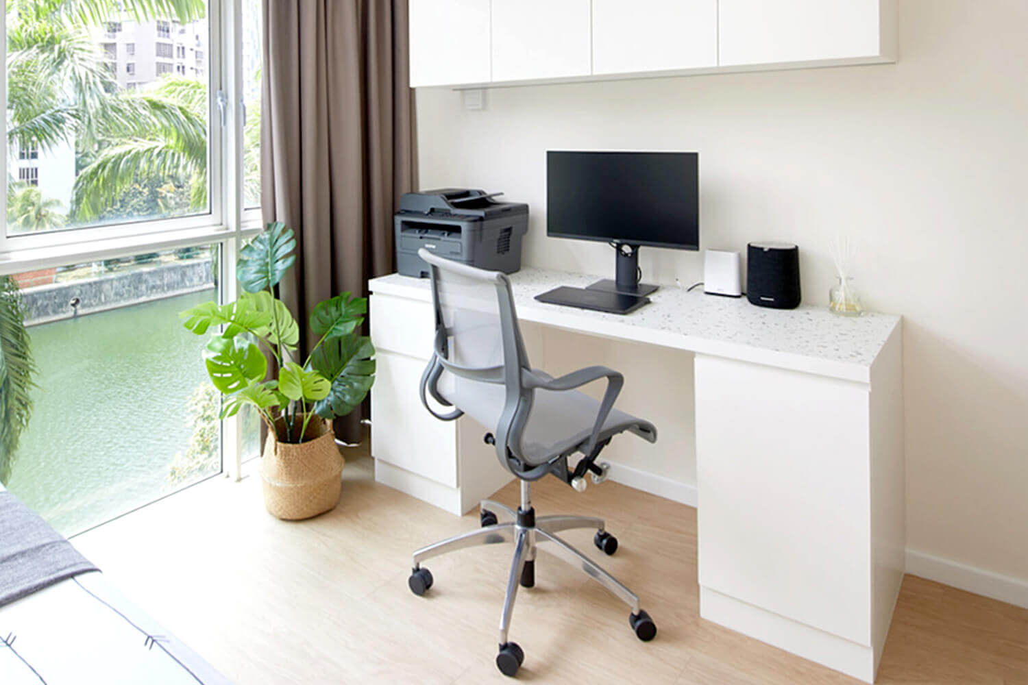 Azura Full Mesh Office Chair - Comfort Furniture