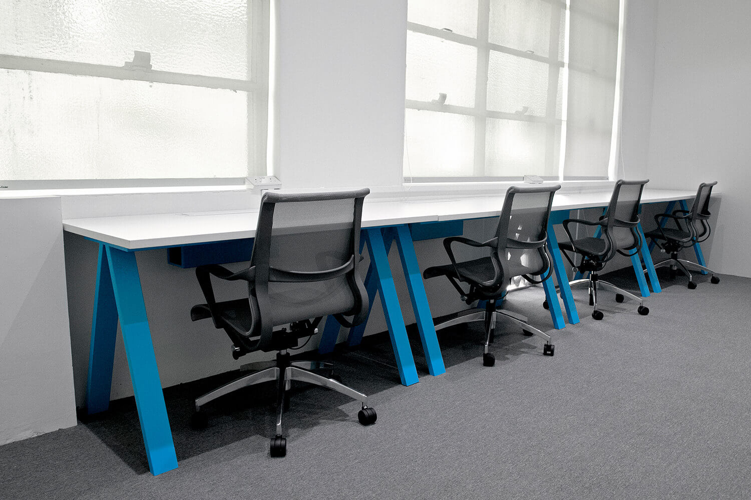 Azura Mesh Office Chair Apex Workstation - Comfort Furniture