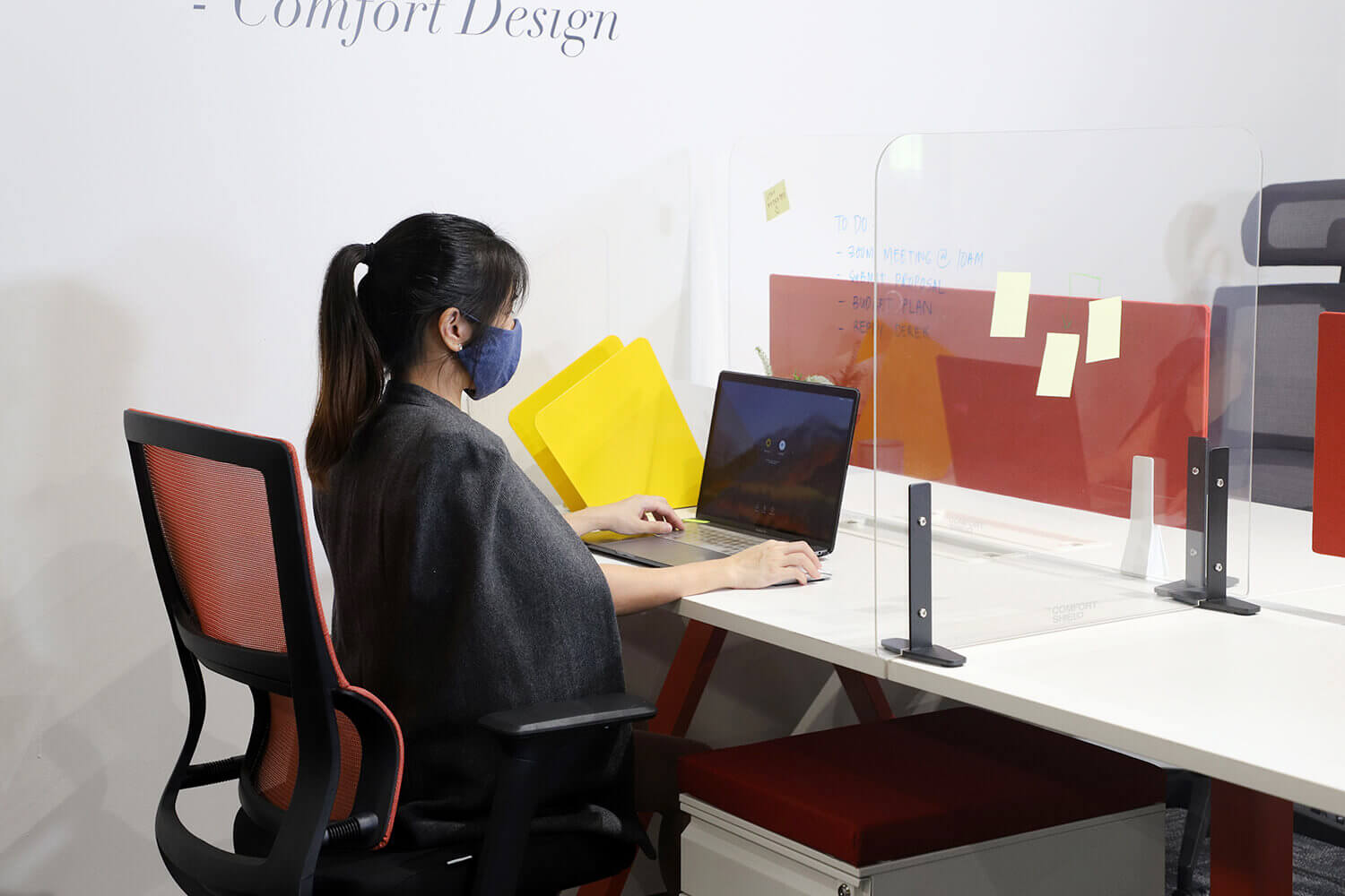 Comfort Acrylic Shield for Employee Safety in the Office - Comfort Furniture