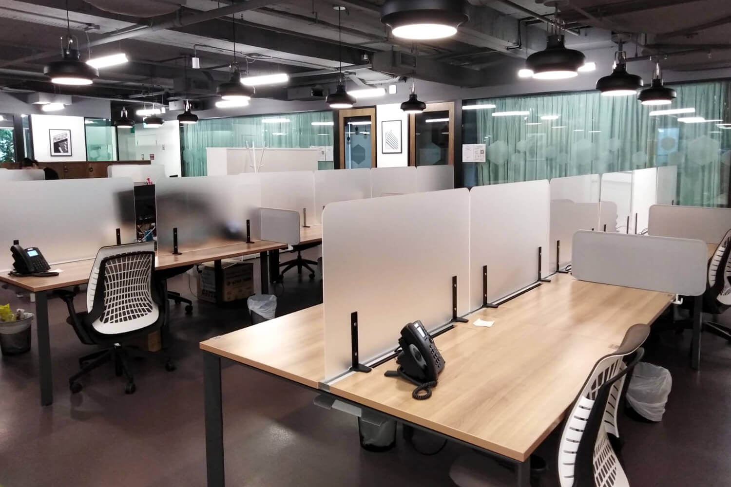 Frosted Acrylic Shield Office Workstation 1 - Comfort Furniture