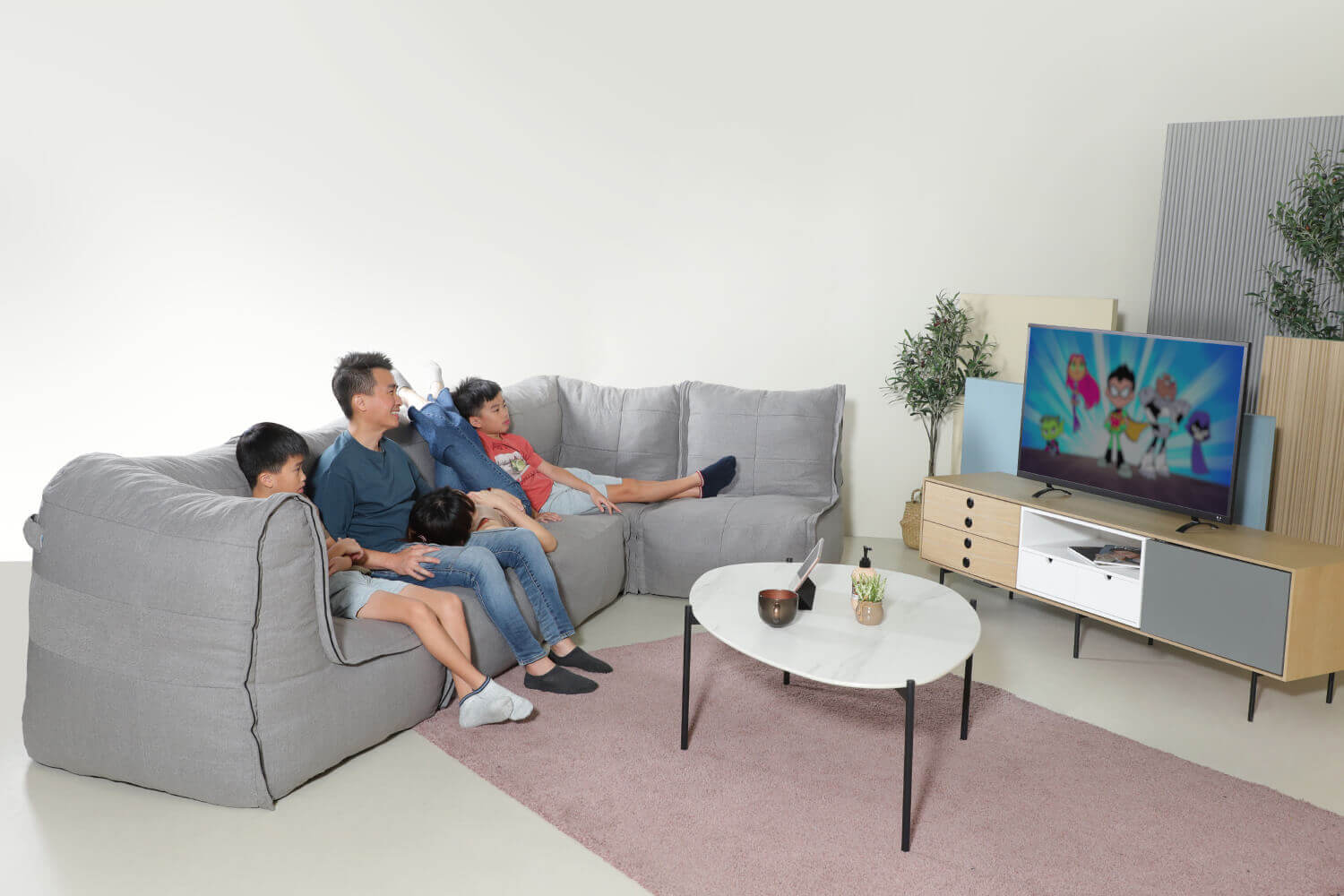 Bulge Sofa Family TV Time - Comfort Furniture