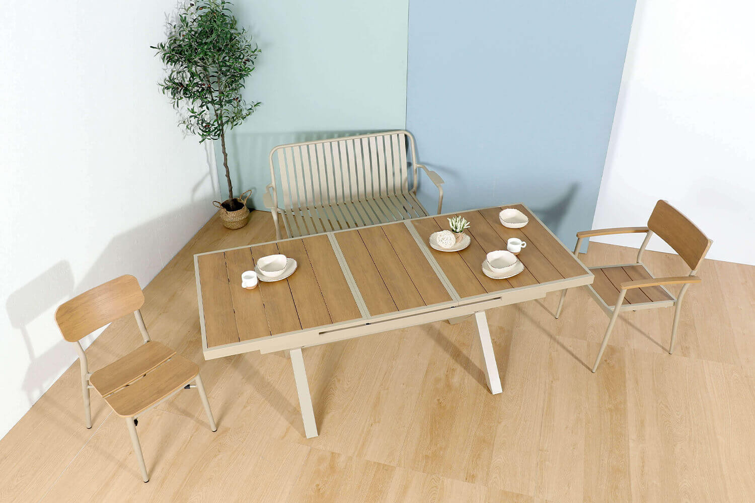 Erin Outdoor Dining Table Extendable and Expandable 2 - Comfort Furniture