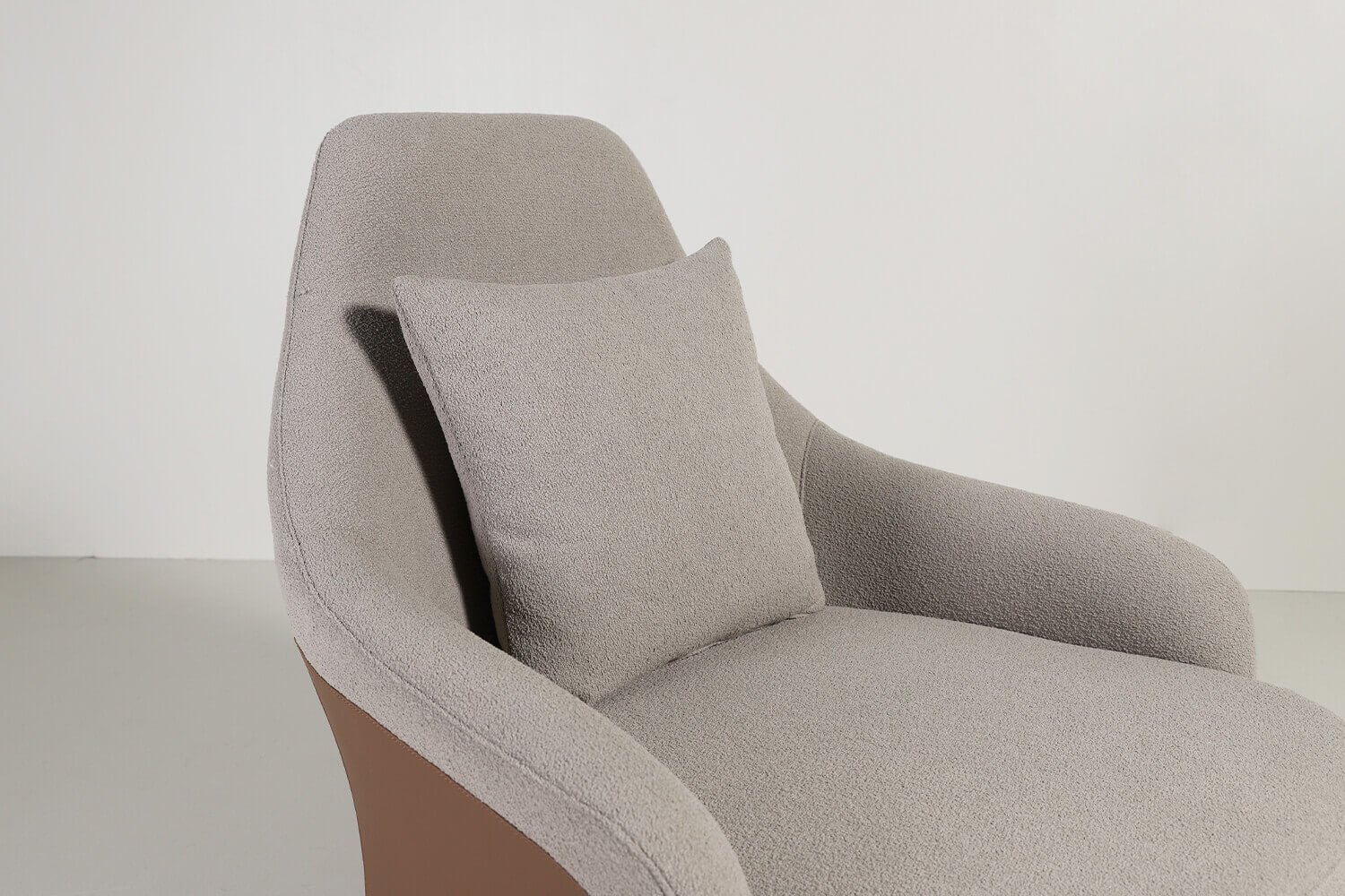 Hermila Lounger Closeup Fabric - Comfort Furniture