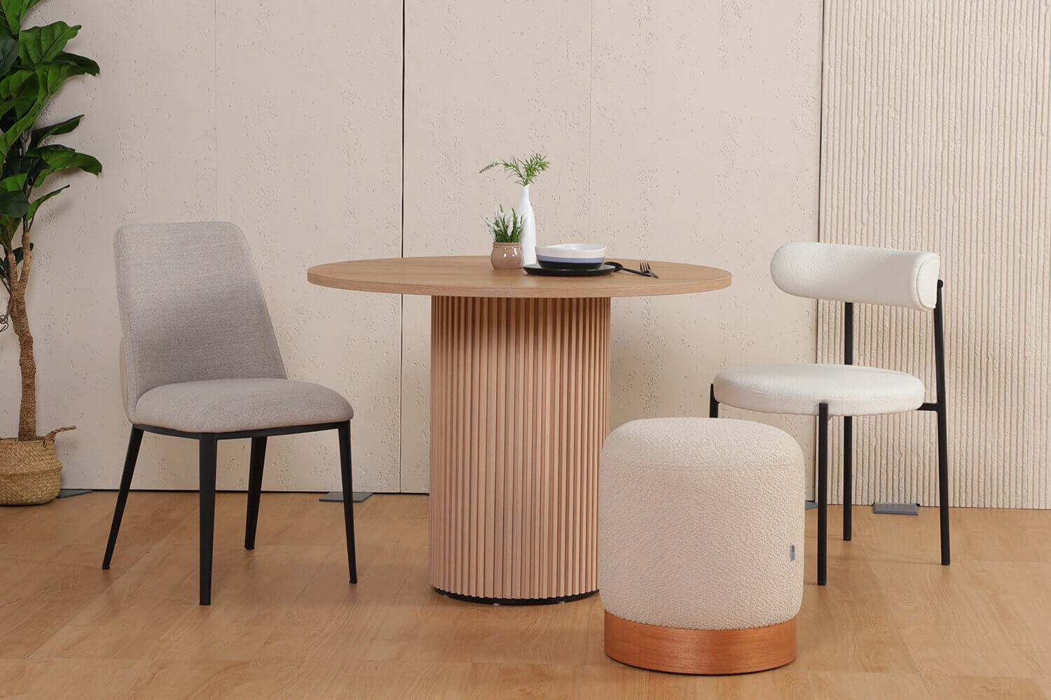 Light-Coloured Upholstery Boucle Furniture Dining Table - Comfort Design Furniture