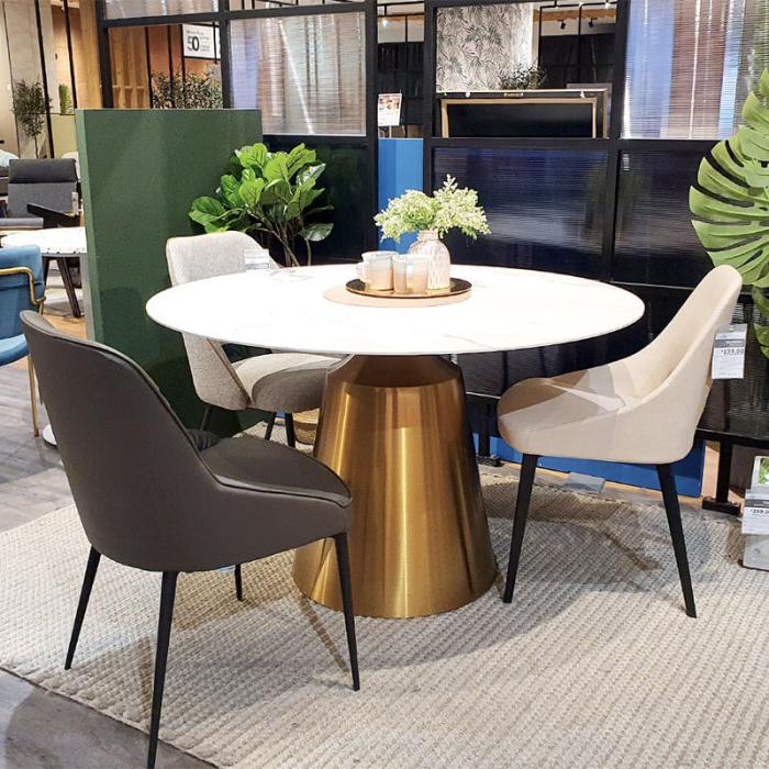 Explore Our Showroom 05